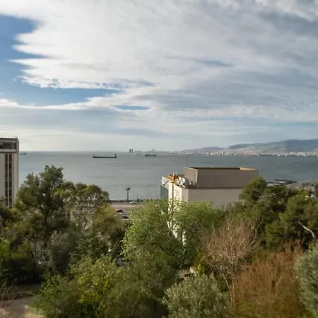 Stylish Triplex In The Heart Of Apartman *