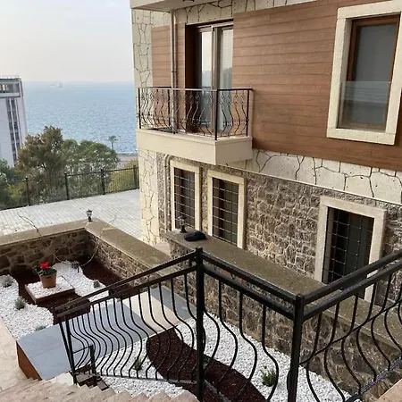 Apartman Stylish Triplex In The Heart Of