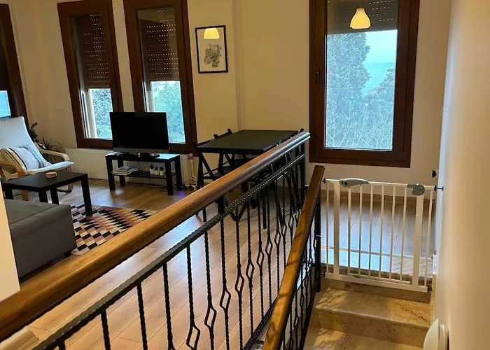 Stylish Triplex In The Heart Of Apartment Izmir