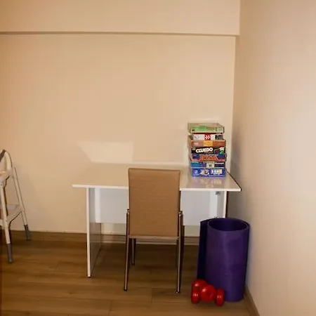 شقة Stylish Triplex In The Heart Of إزمير