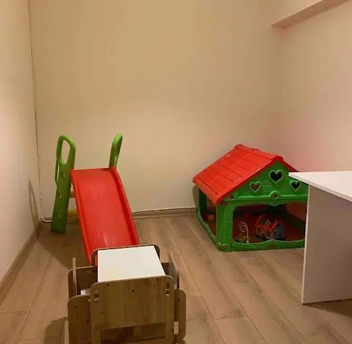 Stylish Triplex In The Heart Of Apartamento *