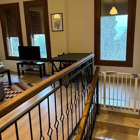 Stylish Triplex In The Heart Of Daire İzmir